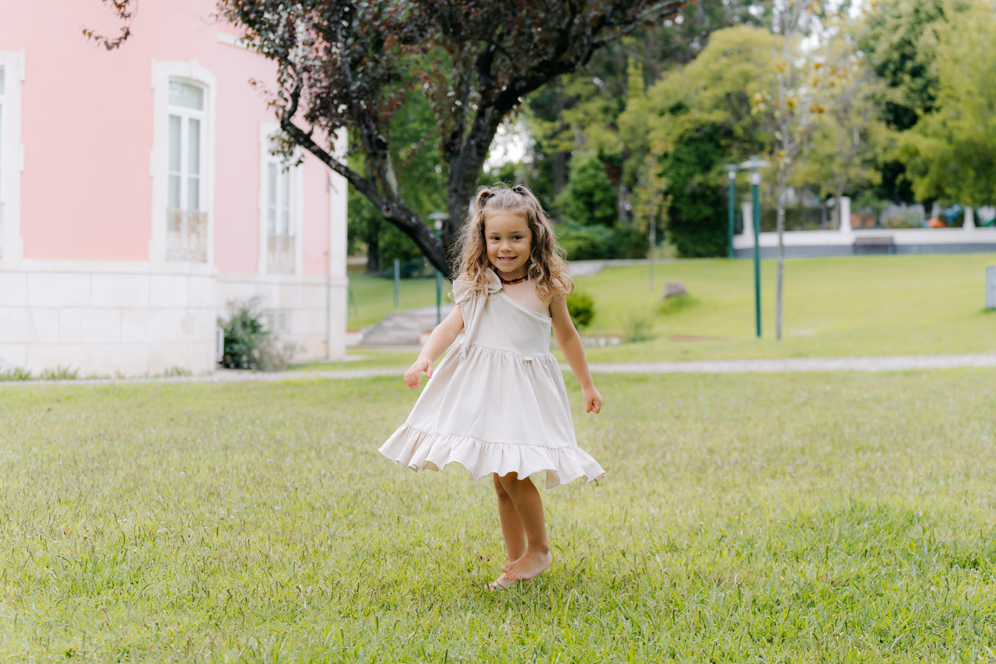 Vestido de um ombro - Bege